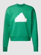 ADIDAS SPORTSWEAR Sweatshirt mit Label-Detail in Gruen, Größe XS