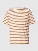 s.Oliver RED LABEL T-Shirt mit Streifenmuster und Brusttasche in Offwh...