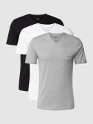 BOSS T-Shirt mit V-Ausschnitt im 3er-Pack Modell 'Classic' in Mittelgr...