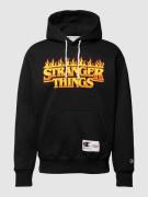 CHAMPION Hoodie mit Logo-Stitching - Champion x Stranger Things in Met...