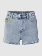 Ed Hardy Jeansshorts mit Motiv-Stitching Modell 'NYC LOVER' in Jeans, ...
