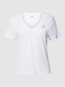 Gant T-Shirt mit geripptem V-Ausschnitt in Weiss, Größe XS
