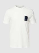 ARMANI EXCHANGE T-Shirt mit Label-Detail in Offwhite, Größe L