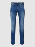Tommy Jeans Slim Fit Jeans mit Label-Details Modell 'SCANTON' in Jeans...