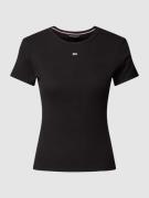 Tommy Jeans Slim Fit T-Shirt in Ripp-Optik Modell 'ESSENTIAL' in Black...