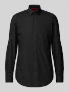 HUGO Slim Fit Business-Hemd mit Kentkragen Modell 'Koey' in Black, Grö...