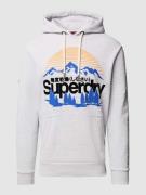 Superdry Hoodie mit Label-Print Modell 'GREAT OUTDOORS' in Offwhite Me...