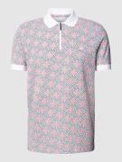 Christian Berg Men Regular Fit Poloshirt mit Allover-Label-Print in We...