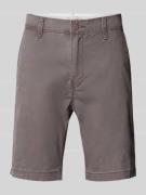 Levi's® Standard Fit Chino-Shorts mit Eingrifftaschen in Bordeaux, Grö...