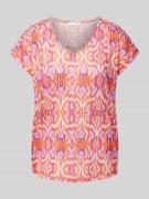 Christian Berg Woman T-Shirt mit Allover-Muster und V-Ausschnitt in Du...