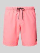 Shiwi Badehose mit Label-Patch Modell 'Mike' in Neon Pink, Größe XL