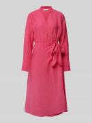 B.Young Knielanges Kleid in Crinkle-Optik Modell 'Janina' in Pink, Grö...