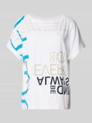 comma Casual Identity T-Shirt mit Allover-Statement-Print in Weiss, Gr...
