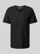 MCNEAL T-Shirt mit V-Ausschnitt in Black, Größe S