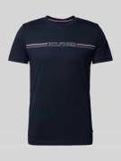 Tommy Hilfiger T-Shirt mit Label-Print in Marine, Größe L