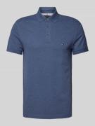 Tommy Hilfiger Slim Fit Poloshirt mit Label-Stitching in Jeansblau, Gr...