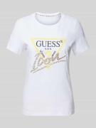Guess T-Shirt mit Label-Print und Ziersteinbesatz in Weiss, Größe XS