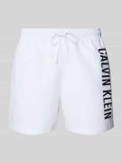 Calvin Klein Underwear Regular Fit Badeshorts mit Label-Print in Weiss...