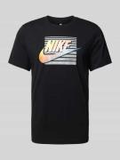 Nike T-Shirt mit Label-Print in Black, Größe L