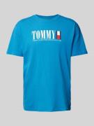 Tommy Jeans T-Shirt mit Label-Print in Blau, Größe S