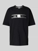 CARLO COLUCCI T-Shirt mit Label-Print in Black, Größe L