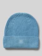 Knowledge Cotton Apparel Beanie mit Umschlag und Label-Patch in Hellbl...