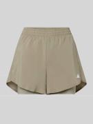 ADIDAS SPORTSWEAR Loose Fit Shorts im Double-Layer-Look in Oliv, Größe...