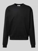 REVIEW Essentials Crewneck Sweatshirt in Black, Größe L