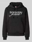 Tommy Jeans Regular Fit Hoodie mit Label-Print in Black, Größe L