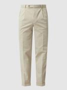 Hiltl Bundfaltenhose mit Stretch-Anteil Modell 'Morello' in Beige, Grö...