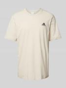 ADIDAS SPORTSWEAR T-Shirt mit Logo-Stitching in Beige, Größe L