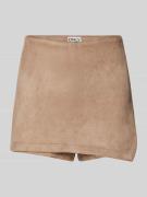 Only Regular Fit Skort in weicher Velours-Optik Modell 'INA' in Taupe ...