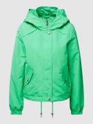 Vero Moda Outdoor Jacke mit Eingrifftaschen Modell 'SHORT' in Gruen, G...