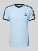 adidas Originals T-Shirt mit Label-Stitching in Hellblau, Größe L