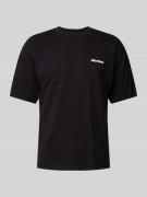 REVIEW T-Shirt mit Label-Print in Black, Größe S