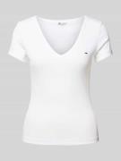 Tommy Jeans Slim Fit T-Shirt mit V-Ausschnitt in Weiss, Größe M