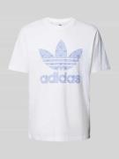 adidas Originals T-Shirt mit Label-Print in Weiss, Größe S