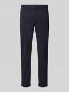 MCNEAL Tapered Fit Bundfaltenhose mit Strukturmuster in Marine, Größe ...