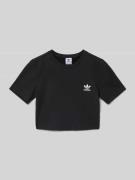 adidas Originals Cropped T-Shirt mit Label-Stitching in Black, Größe 1...