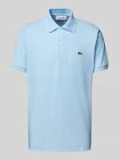 Lacoste Classic Fit Poloshirt mit Label-Detail in Hellblau, Größe M