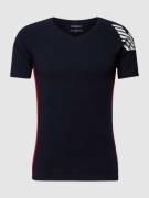 Emporio Armani T-Shirt mit Label-Print in Dunkelblau, Größe S