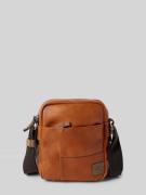 camel active Umhängetasche mit Label-Patch Modell 'LAOS' in Cognac, Gr...