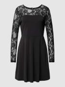 Vero Moda Minikleid mit Spitzenbesatz Modell 'SARA' in Black, Größe M