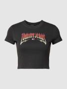 Tommy Jeans Cropped T-Shirt mit Label-Print in Black, Größe L