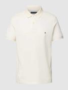 Tommy Hilfiger Poloshirt mit Logo-Stitching in Beige, Größe XXXL
