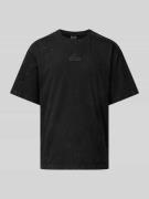 ADIDAS SPORTSWEAR T-Shirt mit Label-Stitching in Black, Größe XS