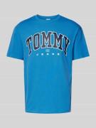 Tommy Jeans T-Shirt mit Label-Print in Blau, Größe M