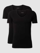 MCNEAL T-Shirt mit V-Ausschnitt in Black, Größe L