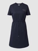 Tommy Hilfiger Knielanges Kleid mit Label-Schriftzug in Dunkelblau, Gr...