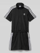 adidas Originals T-Shirt-Kleid mit Reißverschlusstaschen in Black, Grö...